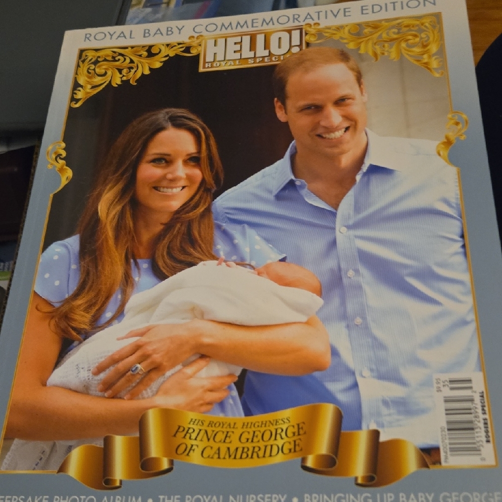 Royal Baby Commemorative Magazine - Blue & Gold Cover